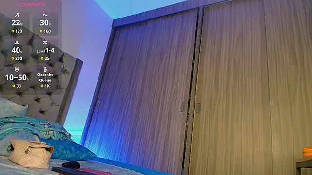 dreamsussi online show from September 12, 2025, 12:44 am