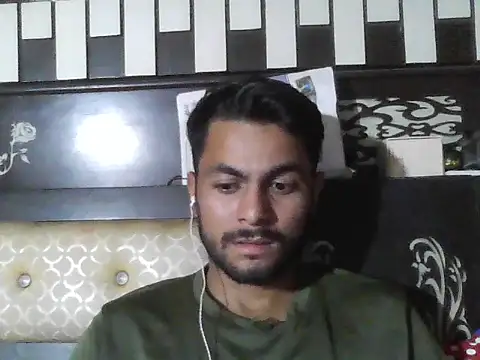 Snapshot of ursdreamperson chatting on November 6, 2025, 2:32 pm ursdreamperson online show from November 6, 2025, 2:32 pm