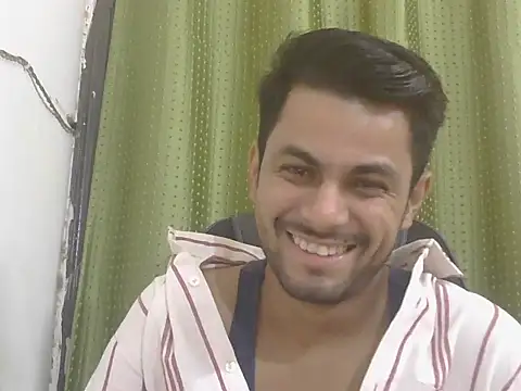 Snapshot of ursdreamperson chatting on July 7, 2026, 3:09 am ursdreamperson online show from July 7, 2026, 3:09 am