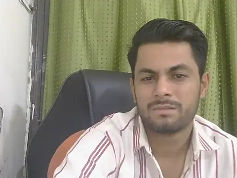 Snapshot of ursdreamperson chatting on July 10, 2026, 1:55 pm ursdreamperson online show from July 10, 2026, 1:55 pm