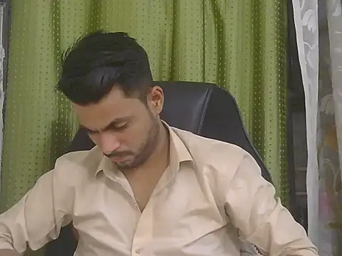 Snapshot of ursdreamperson chatting on July 23, 2026, 2:03 pm ursdreamperson online show from July 23, 2026, 2:03 pm