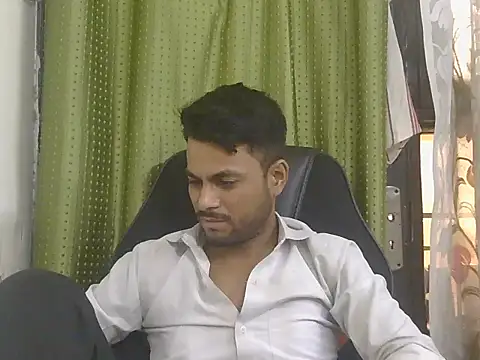 Snapshot of ursdreamperson chatting on July 26, 2026, 2:29 am ursdreamperson online show from July 26, 2026, 2:29 am