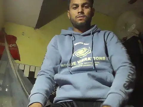 Snapshot of ursdreamperson chatting on November 28, 2025, 5:29 am ursdreamperson online show from November 28, 2025, 5:29 am