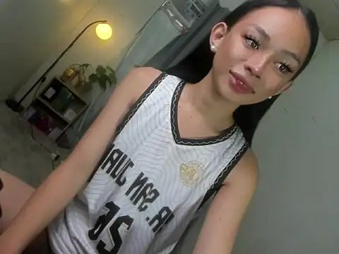 Mysterious tgirl online show from August 3, 2026, 12:19 am