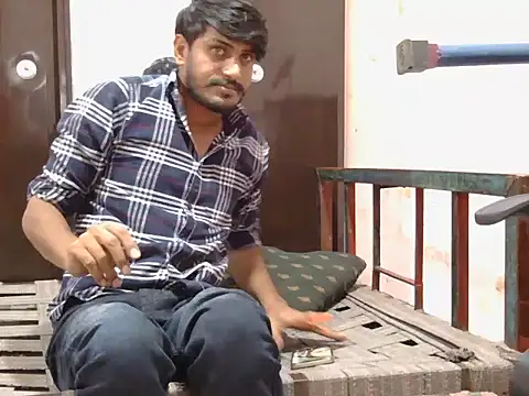 krishjaat43 online show from October 30, 2025, 4:04 pm