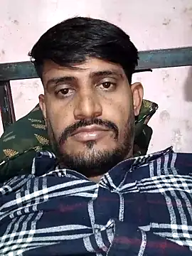 krishjaat43 online show from November 5, 2025, 2:42 pm