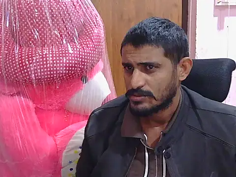 krishjaat43 online show from January 14, 2026, 4:27 am