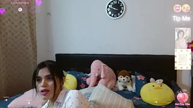 Snapshot of angelly__kate chatting on November 18, 2025, 12:37 am angelly kate online show from November 18, 2025, 12:37 am