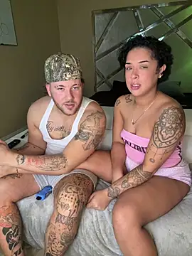 Snapshot of theviberoom chatting on September 23, 2025, 5:25 am theviberoom online show from September 23, 2025, 5:25 am