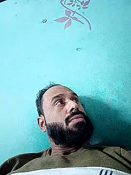 Snapshot of amitkumarkangra chatting on November 14, 2025, 2:10 pm amitkumarkangra online show from November 14, 2025, 2:10 pm