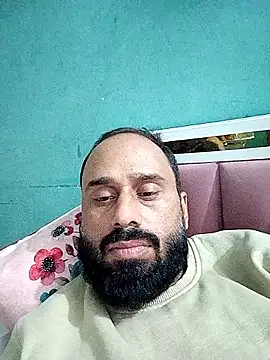 Snapshot of amitkumarkangra chatting on November 18, 2025, 3:37 pm amitkumarkangra online show from November 18, 2025, 3:37 pm