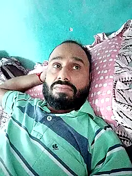 Snapshot of amitkumarkangra chatting on October 25, 2025, 8:24 am amitkumarkangra online show from October 25, 2025, 8:24 am