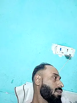 Snapshot of amitkumarkangra chatting on November 22, 2025, 3:22 pm amitkumarkangra online show from November 22, 2025, 3:22 pm