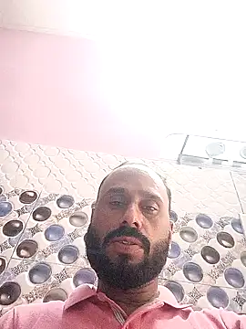 Snapshot of amitkumarkangra chatting on September 15, 2025, 7:42 am amitkumarkangra online show from September 15, 2025, 7:42 am