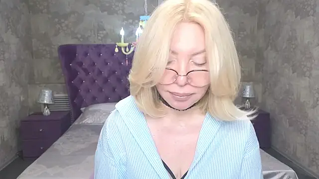 Snapshot of Wendy_Waves chatting on November 9, 2025, 11:14 am Wendy Waves online show from November 9, 2025, 11:14 am