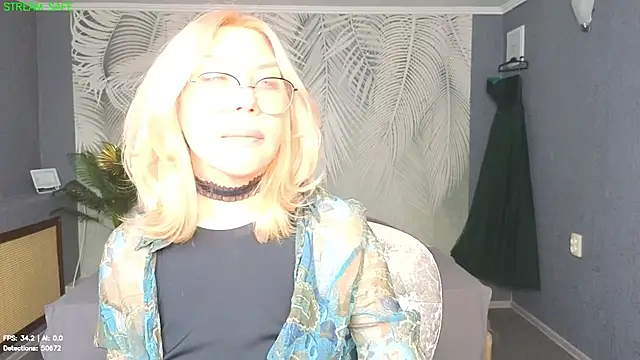 Snapshot of Wendy_Waves chatting on June 28, 2026, 12:33 pm Wendy Waves online show from June 28, 2026, 12:33 pm