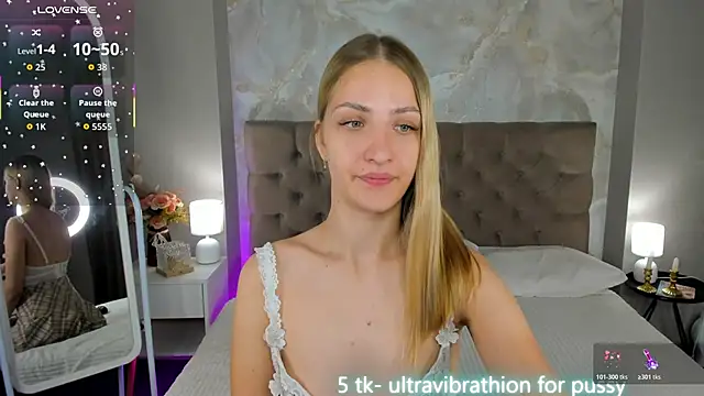 Luna Vibee online show from November 20, 2025, 11:22 am