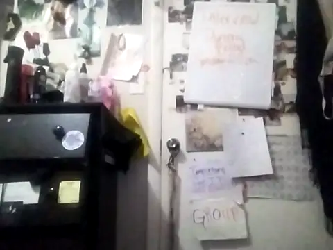 kaylikinky online show from December 21, 2025, 2:57 am