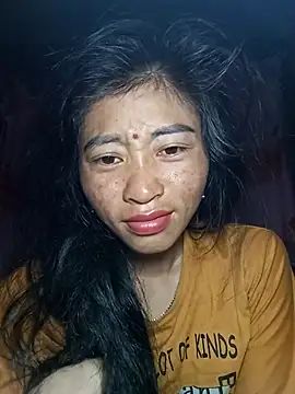 Snapshot of Phuongphuongg chatting on October 13, 2025, 10:21 pm Phuongphuongg online show from October 13, 2025, 10:21 pm