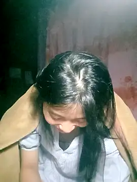 Snapshot of Phuongphuongg chatting on November 15, 2025, 1:37 pm Phuongphuongg online show from November 15, 2025, 1:37 pm