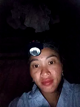 Snapshot of Phuongphuongg chatting on October 7, 2025, 1:45 pm Phuongphuongg online show from October 7, 2025, 1:45 pm