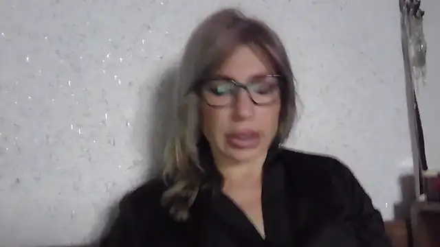 fox red lady7 online show from February 13, 2026, 10:04 am