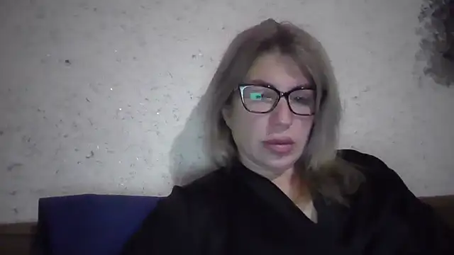 fox red lady7 online show from March 2, 2026, 10:17 pm