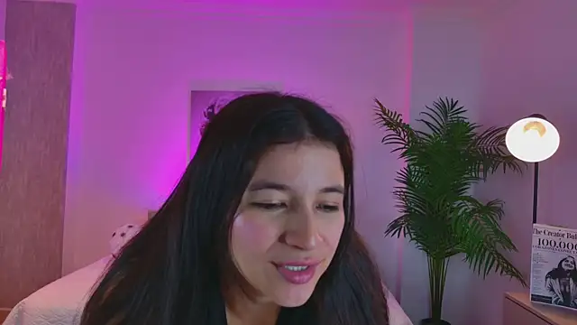 Snapshot of LUNAA___ chatting on June 11, 2026, 3:25 am LUNAA online show from June 11, 2026, 3:25 am