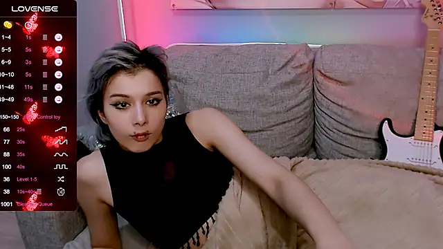 SophieAsh online show from October 11, 2025, 7:37 pm