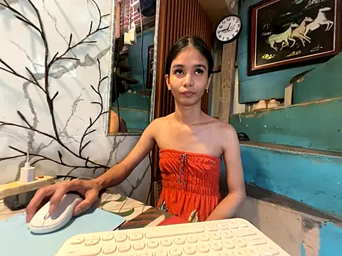 Snapshot of asya_chris chatting on December 2, 2025, 4:47 am asya chris online show from December 2, 2025, 4:47 am