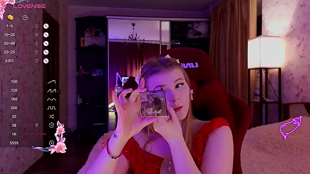 Jenny Skinner20 online show from October 18, 2025, 3:14 pm