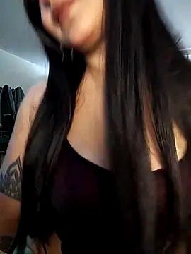 Snapshot of FallsForHerSmile chatting on December 4, 2025, 3:55 pm FallsForHerSmile online show from December 4, 2025, 3:55 pm