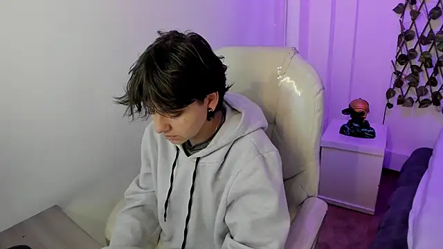 Nathaly ds online show from February 1, 2026, 12:14 pm