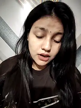 Dipali143143 online show from April 30, 2026, 7:32 pm