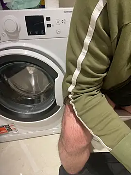 Snapshot of DavidMaros chatting on October 29, 2025, 5:06 am DavidMaros online show from October 29, 2025, 5:06 am