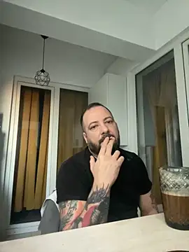 Snapshot of DavidMaros chatting on October 31, 2025, 5:15 am DavidMaros online show from October 31, 2025, 5:15 am