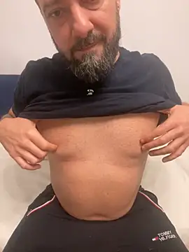 Snapshot of DavidMaros chatting on October 21, 2025, 5:51 am DavidMaros online show from October 21, 2025, 5:51 am