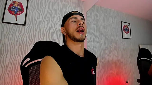 Snapshot of dylan_jacobx chatting on November 21, 2025, 3:05 am dylan jacobx online show from November 21, 2025, 3:05 am