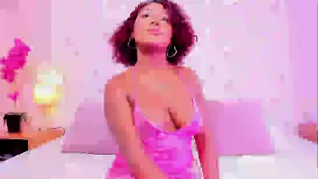 Emmadancer online show from November 12, 2025, 7:40 pm