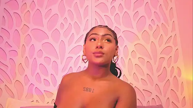 Emmadancer online show from November 4, 2025, 3:43 am