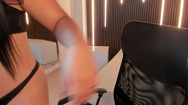 Snapshot of sofiacaramel chatting on November 20, 2025, 2:29 pm sofiacaramel online show from November 20, 2025, 2:29 pm