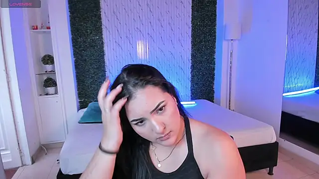 Snapshot of sofiacaramel chatting on November 27, 2025, 3:34 pm sofiacaramel online show from November 27, 2025, 3:34 pm