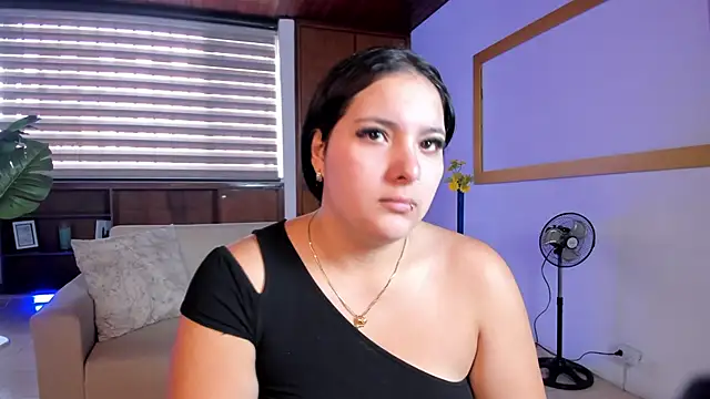 sofiacaramel online show from December 22, 2025, 3:12 pm