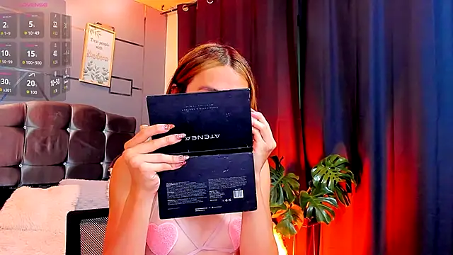 antonellastar24  online show from December 3, 2025, 3:11 pm