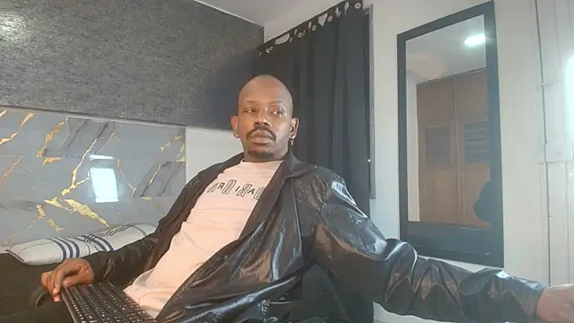 Snapshot of muller_asher chatting on November 19, 2025, 4:56 am muller asher online show from November 19, 2025, 4:56 am