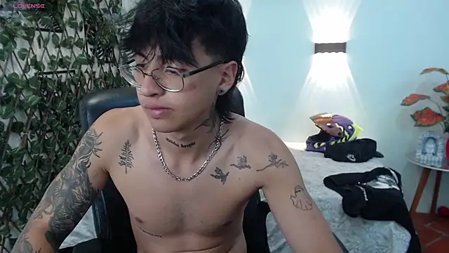 derekfly online show from September 12, 2025, 8:30 pm