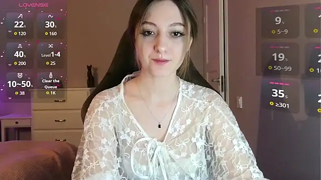 white liillyy online show from June 11, 2026, 8:39 pm