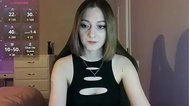 white liillyy online show from June 13, 2026, 8:07 pm