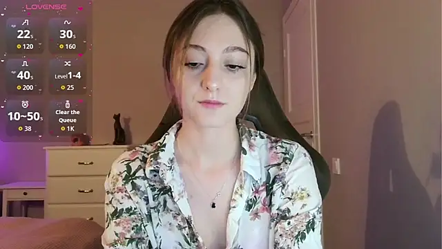 white liillyy online show from June 22, 2026, 9:23 pm