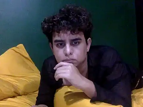 Snapshot of Thiagoforyou chatting on October 15, 2025, 5:28 am Thiagoforyou online show from October 15, 2025, 5:28 am